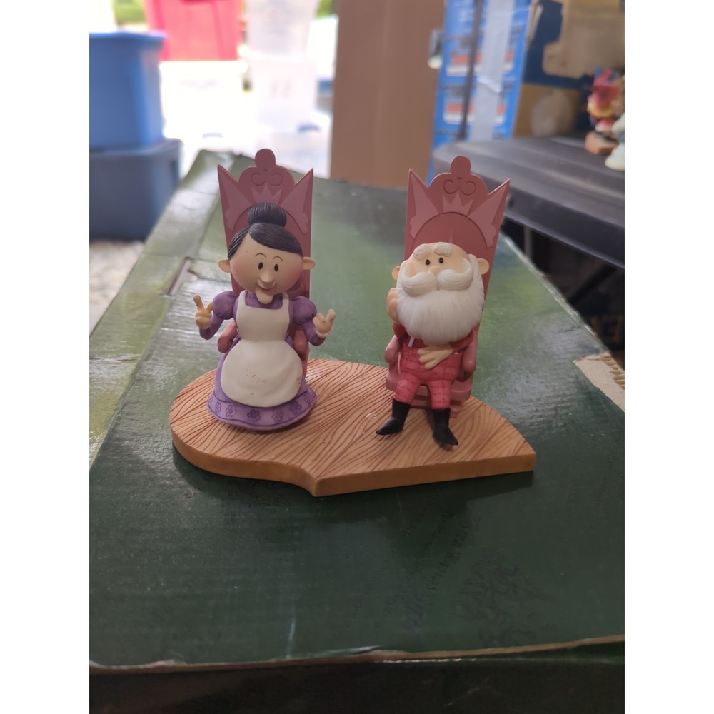 Rudolph & the Island of Misfit Toys Enesco Sitting Santa Have Holly Jolly 875392